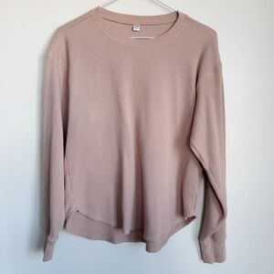 3/$10🍀 UNIQLO | Waffle Crew Long Sleeve